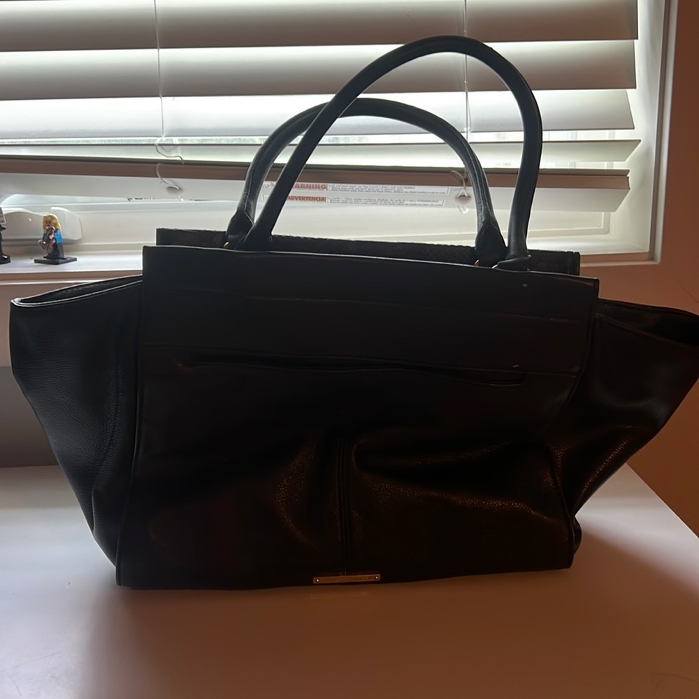 Black Vince Camuto bag
